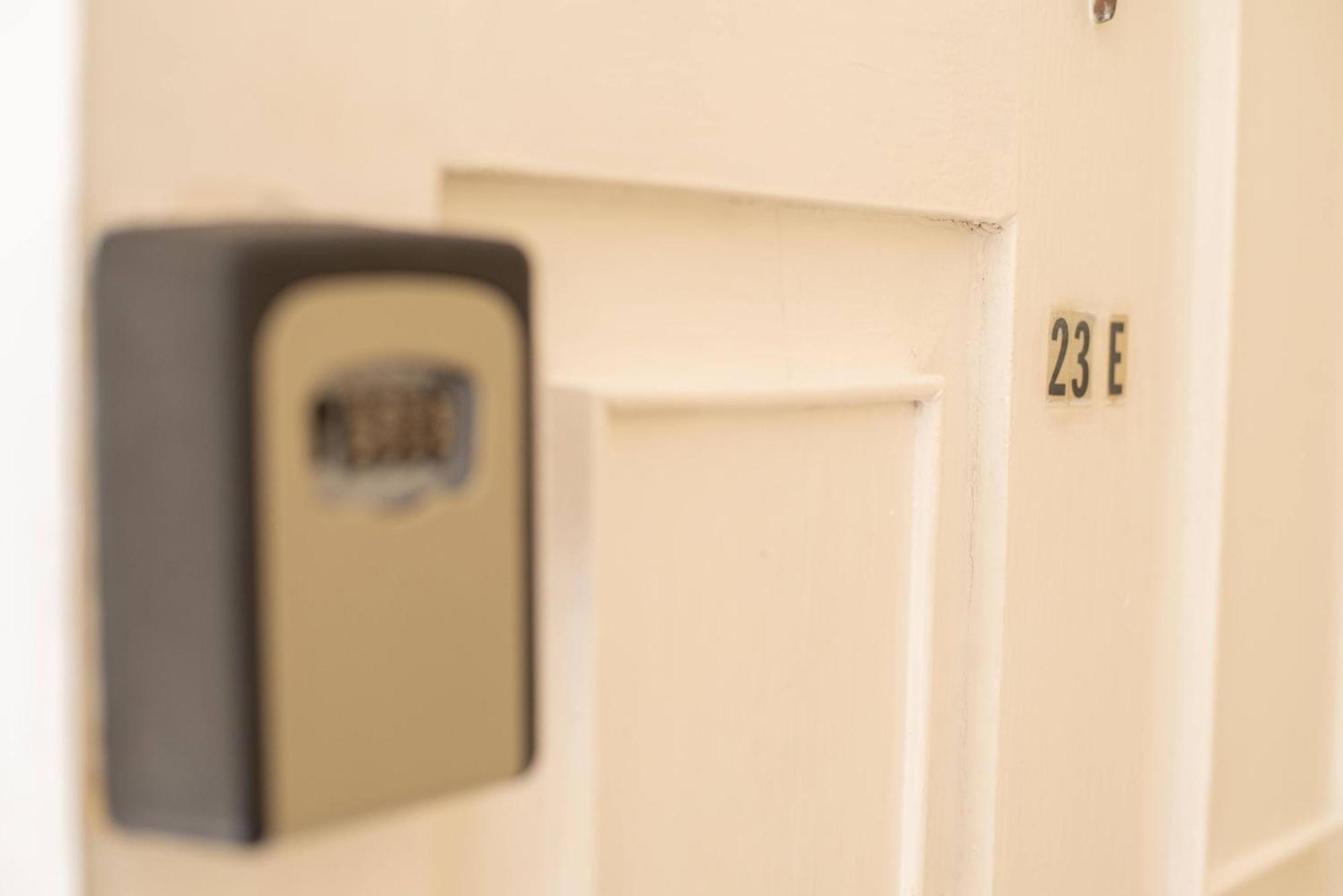Apartment Czar's Citadel-2 Bedroom 23e At Columbus Heights